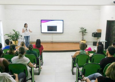 Professores e profissionais se preparam para volta às aulas