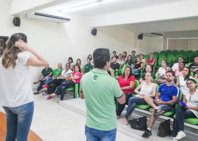 Professores e profissionais se preparam para volta às aulas