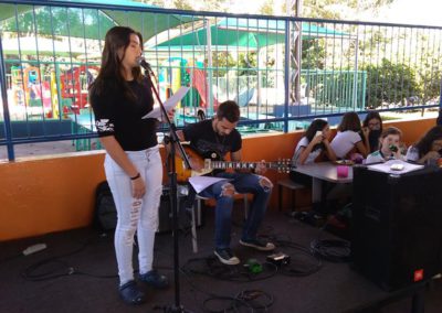 Intervalo escolar com apresentações culturais